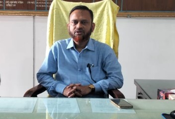 যথাসময়ে হলরুম খালি করে না দেওয়ায় ক্ষোভে ডিসির বিরুদ্ধে অপপ্রচার, হতাশ ময়মনসিংহবাসী
