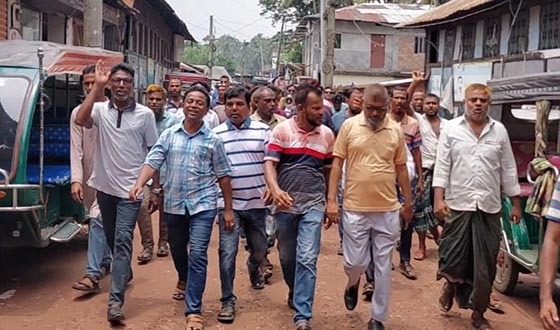 আওয়ামী লীগের প্রতিষ্ঠাবার্ষিকী ঘিরে মোরেলগঞ্জে যুবদল-জামায়াতের বিক্ষোভ